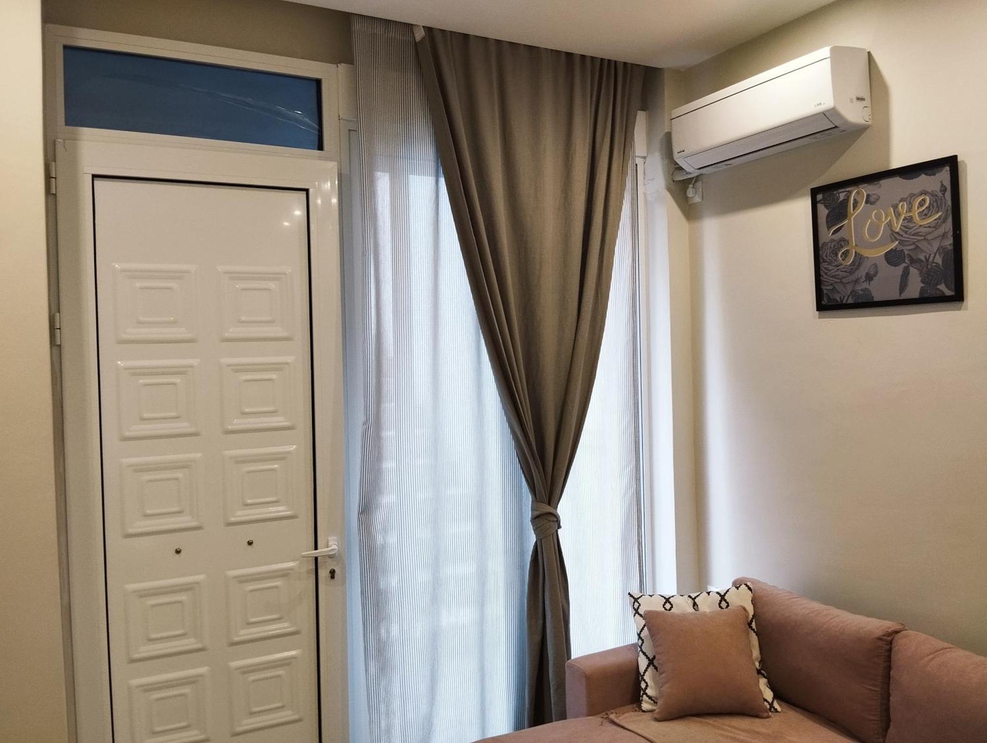 Vasili'S And Vasiliki'S Luxury Apartment Atenas Exterior foto